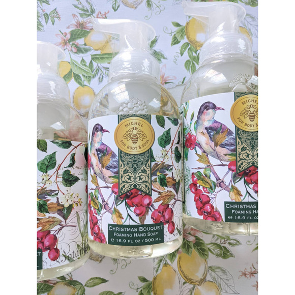 4 Michel Design Works Christmas Bouquet Foaming Hand Soap wash with pump - Picture 2 of 6
